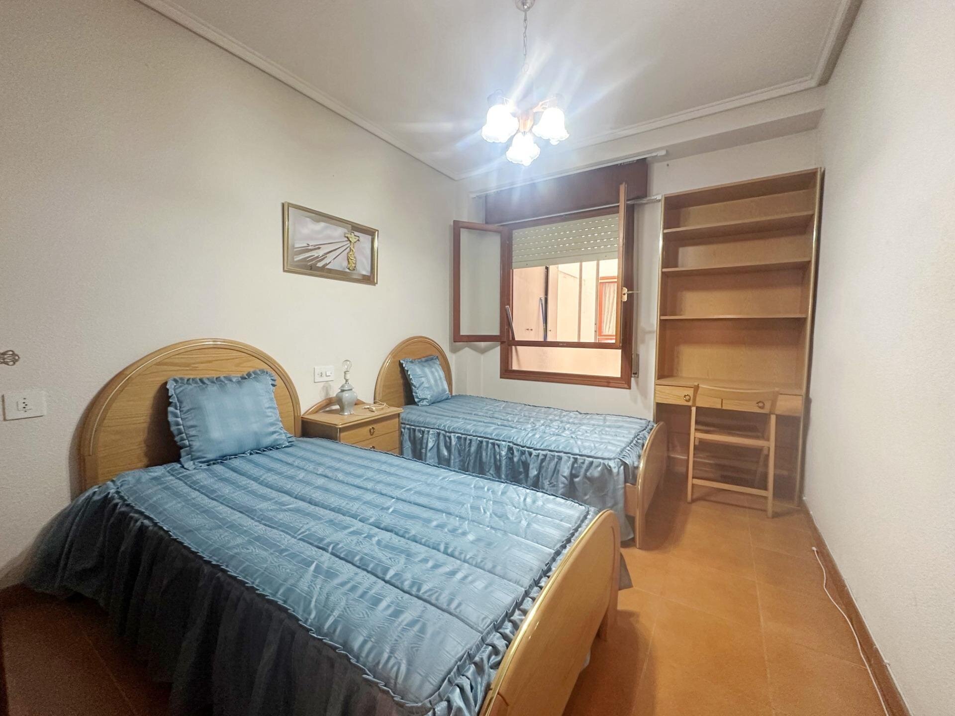 4-Bedroom Apartment in Torrevieja - Image 16