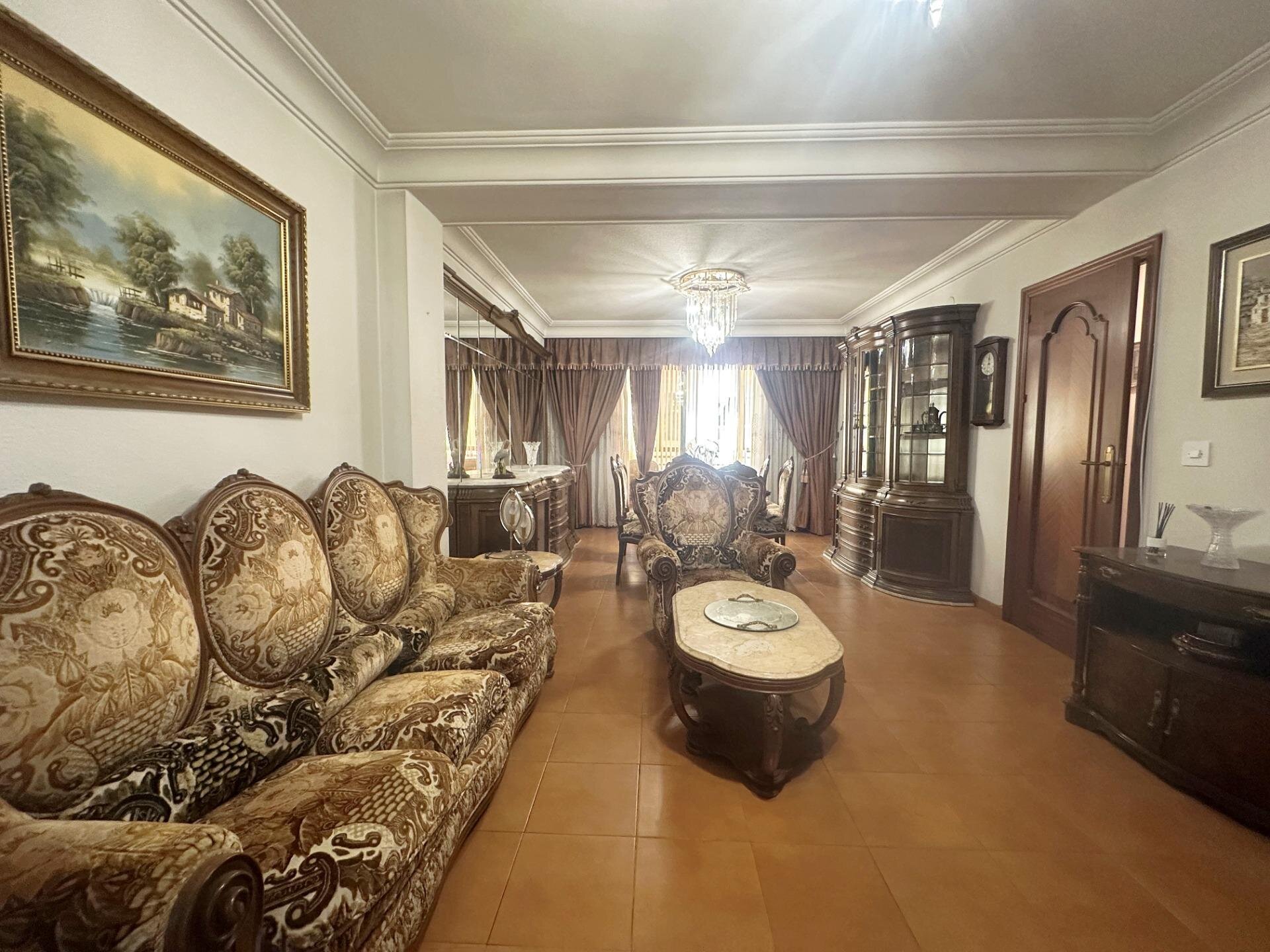 4-Bedroom Apartment in Torrevieja - Image 22
