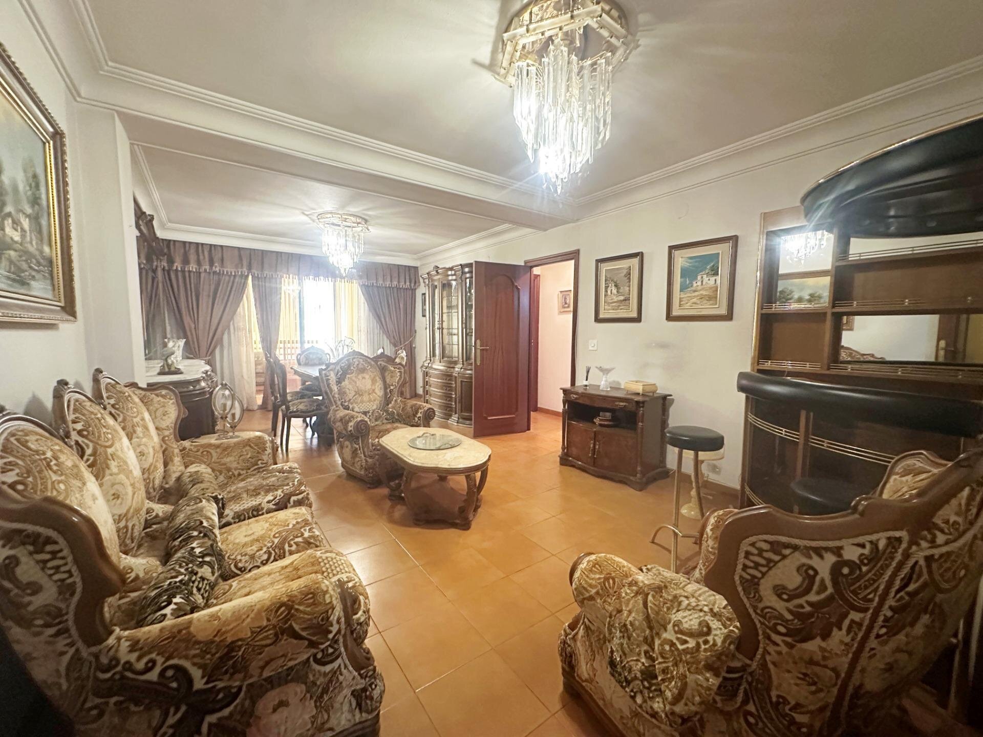 4-Bedroom Apartment in Torrevieja - Image 3