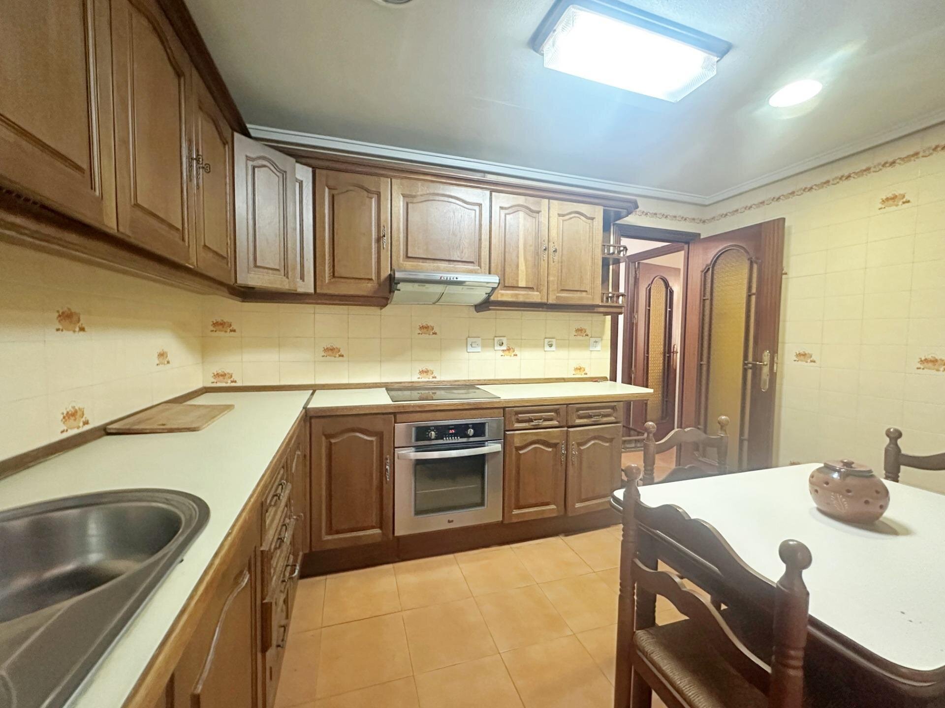 4-Bedroom Apartment in Torrevieja - Image 5