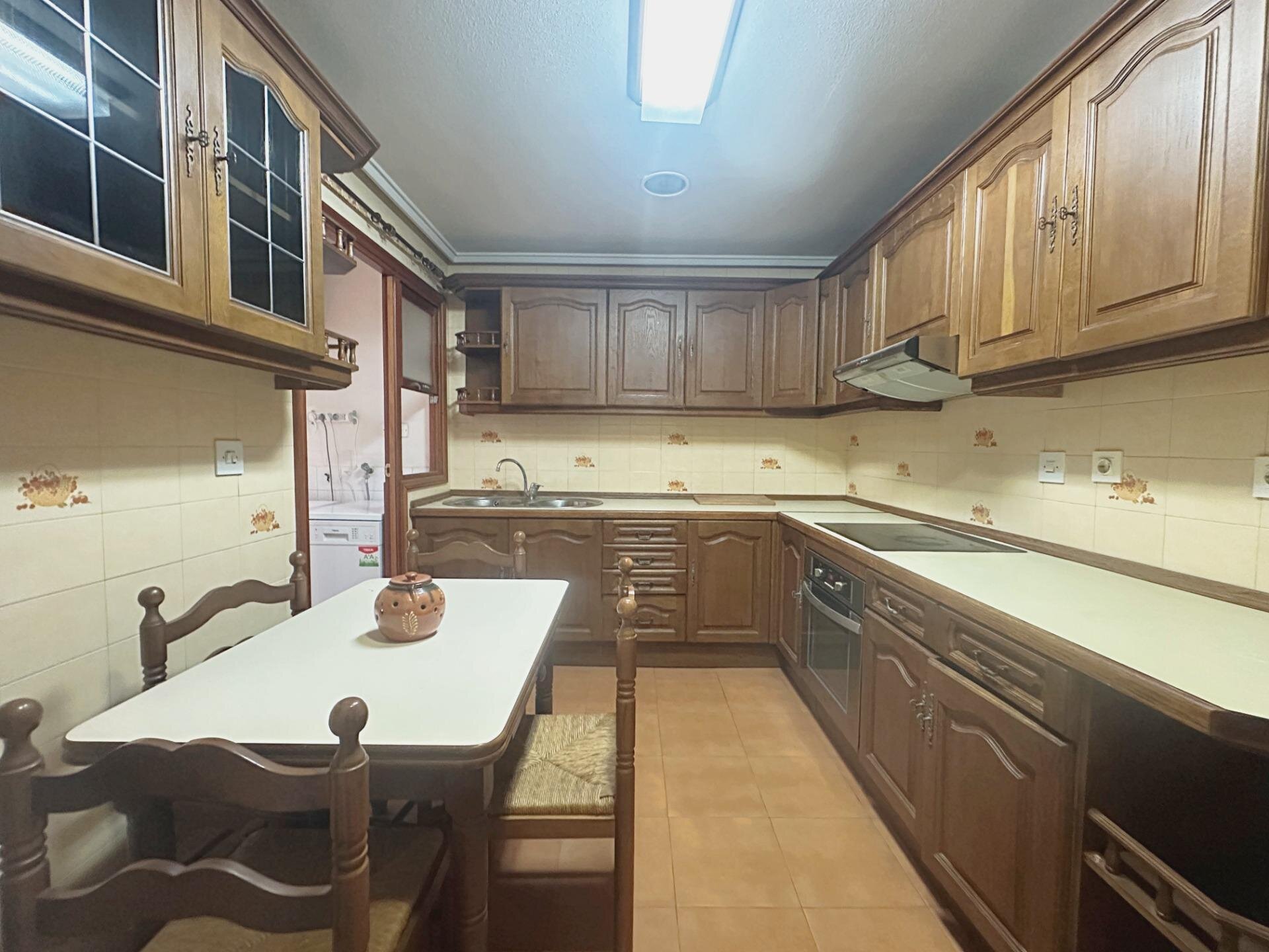 4-Bedroom Apartment in Torrevieja - Image 7