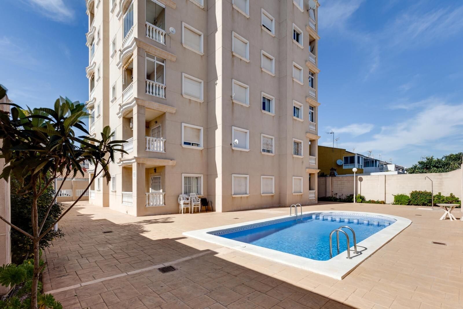 2-Bedroom Apartment in Parque las Naciones, Torrevieja - Image 23