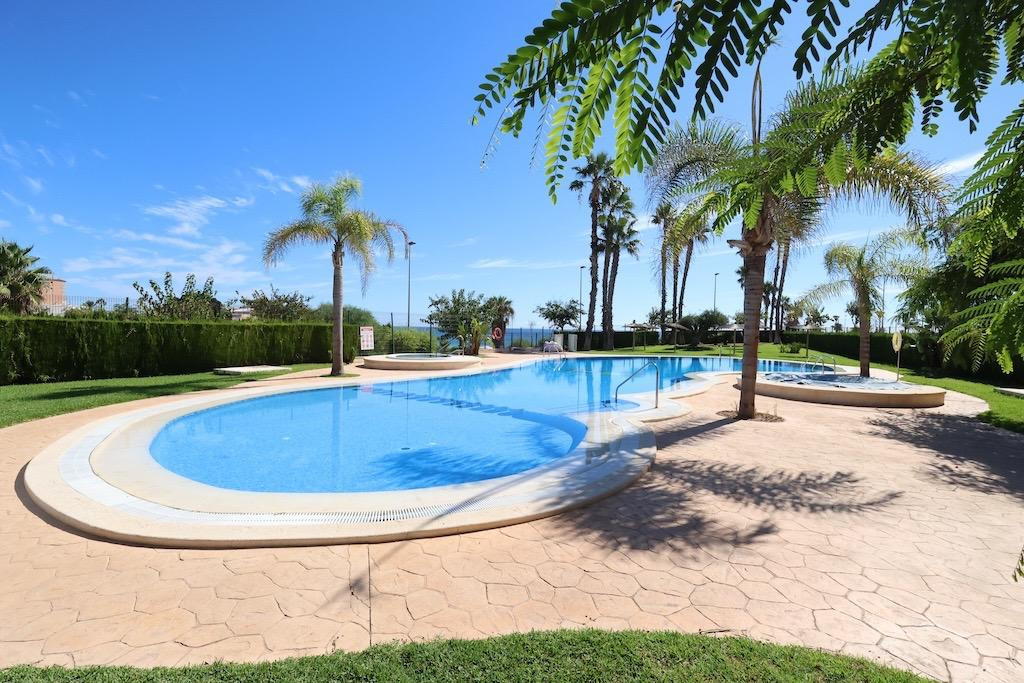 2-Bedroom Penthouse Apartment in Mil Palmeras, Pilar de l... - Image 23