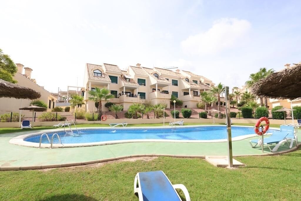 2-Bedroom Apartment in Las Filipinas, Orihuela Costa - Image 1