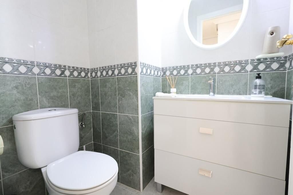 2-Bedroom Apartment in Las Filipinas, Orihuela Costa - Image 11