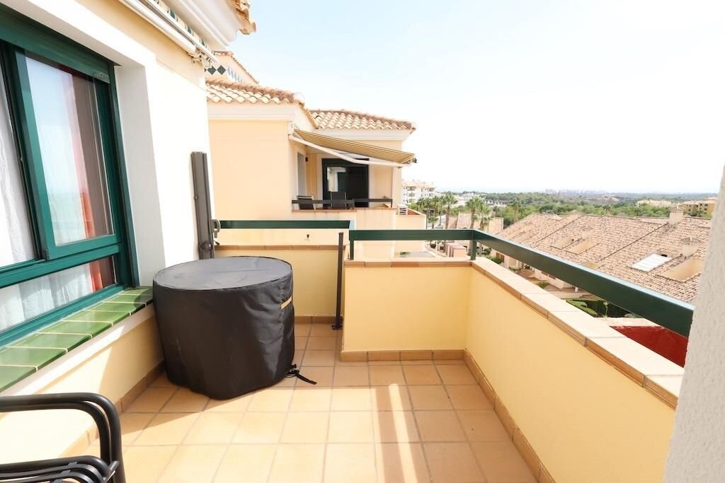 2-Bedroom Apartment in Las Filipinas, Orihuela Costa - Image 12
