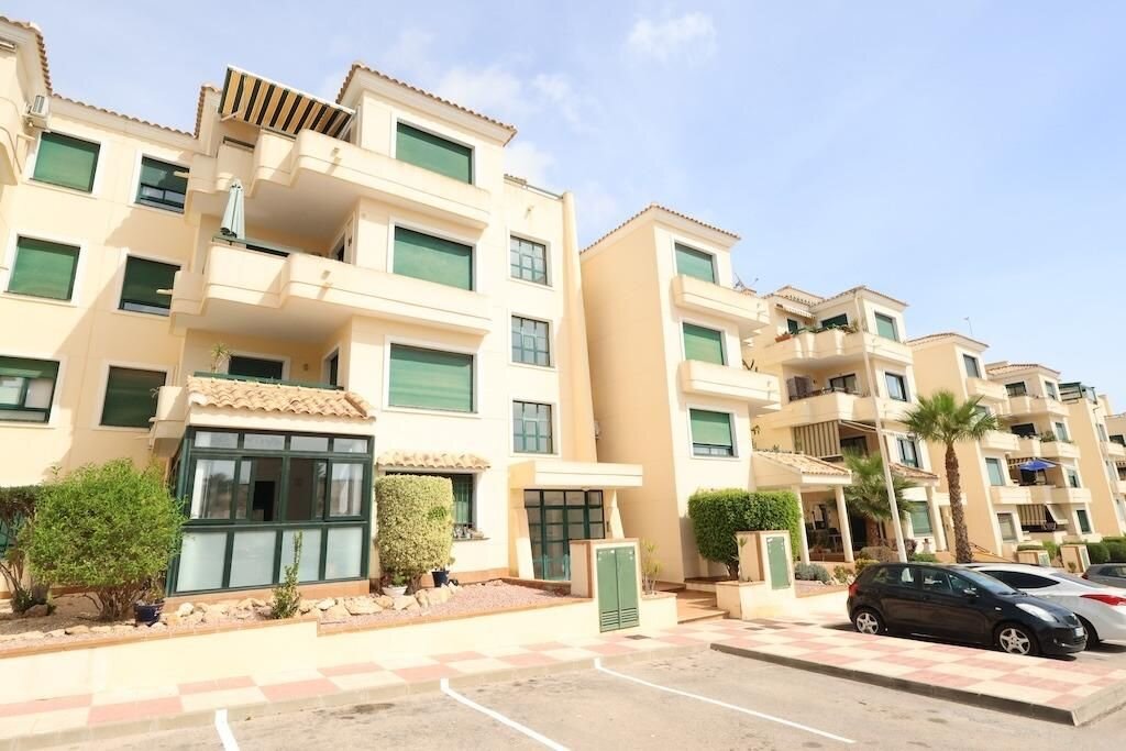 2-Bedroom Apartment in Las Filipinas, Orihuela Costa - Image 2