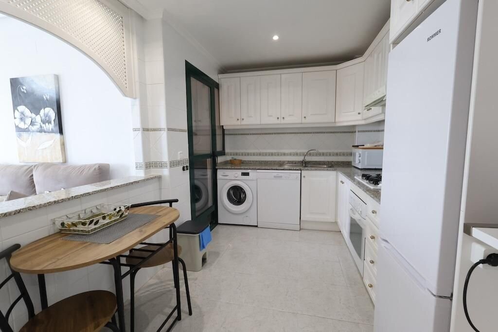 2-Bedroom Apartment in Las Filipinas, Orihuela Costa - Image 3