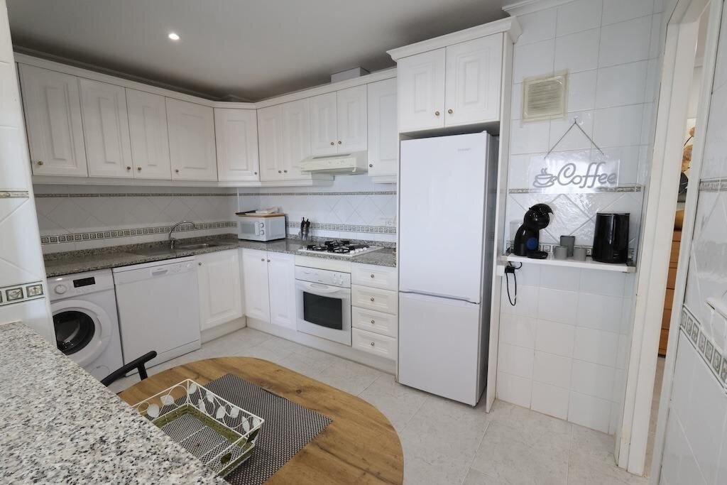 2-Bedroom Apartment in Las Filipinas, Orihuela Costa - Image 4