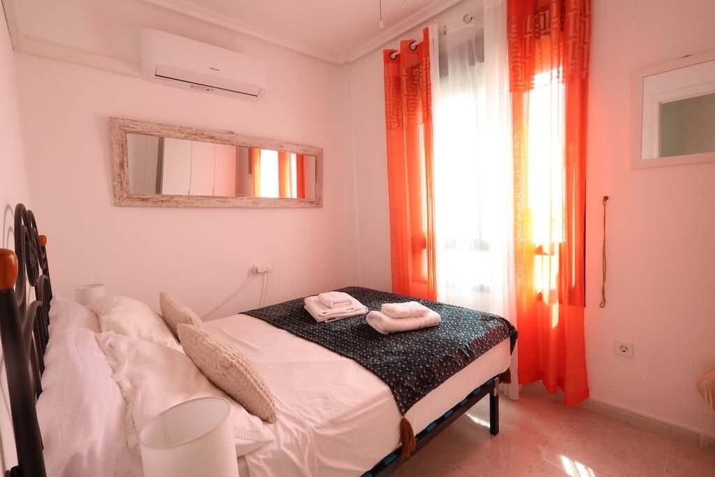 2-Bedroom Apartment in Las Filipinas, Orihuela Costa - Image 9