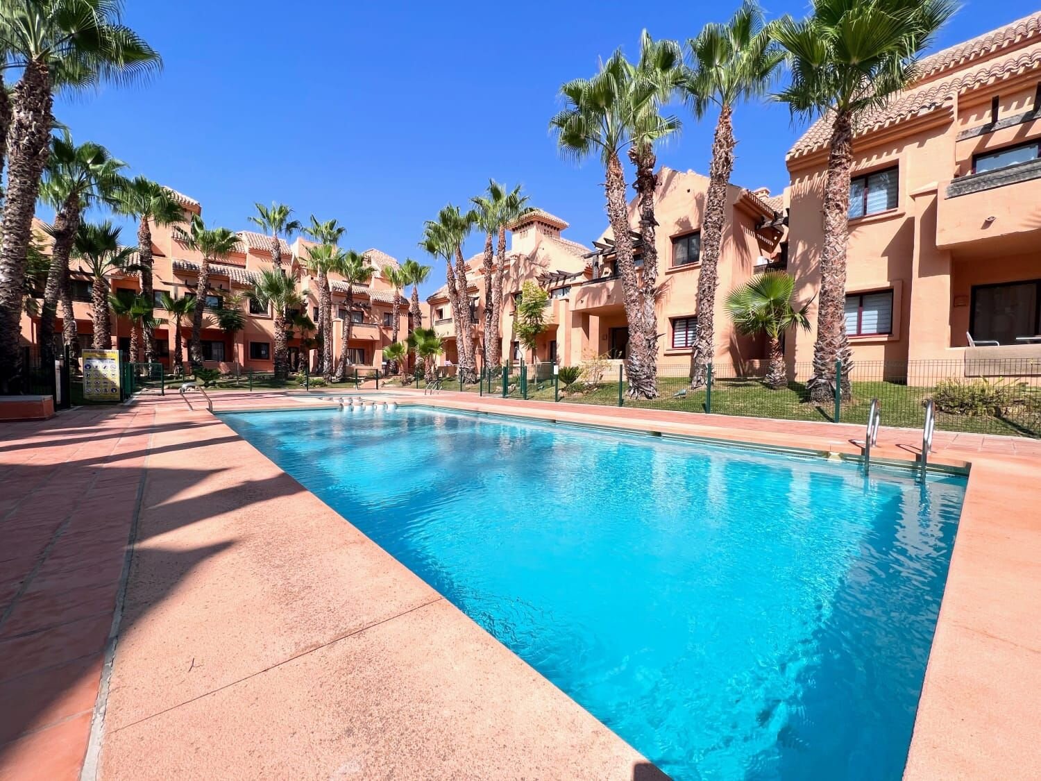 2-Bedroom Apartment in Los Alcázares - Image 1