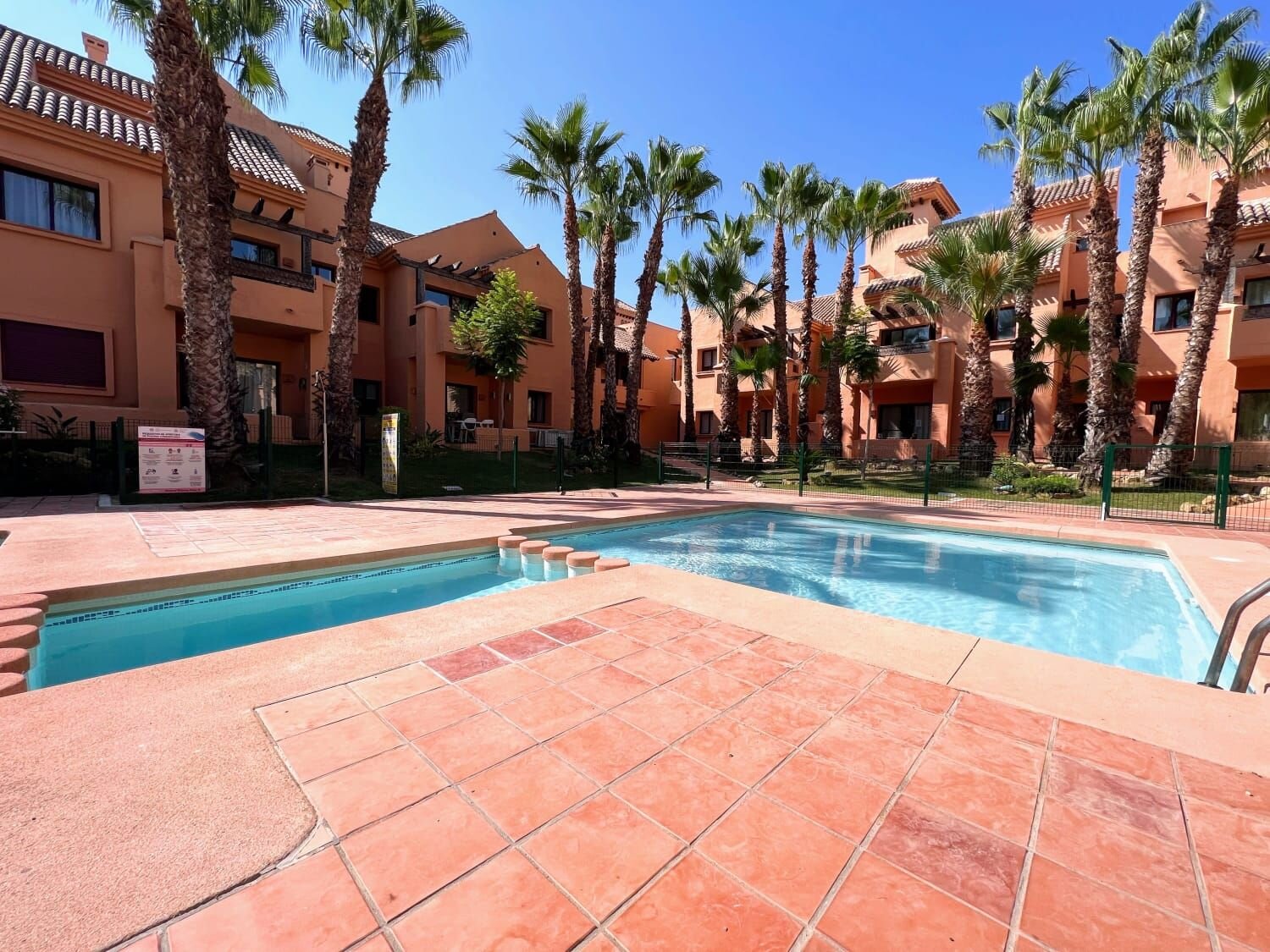 2-Bedroom Apartment in Los Alcázares - Image 2