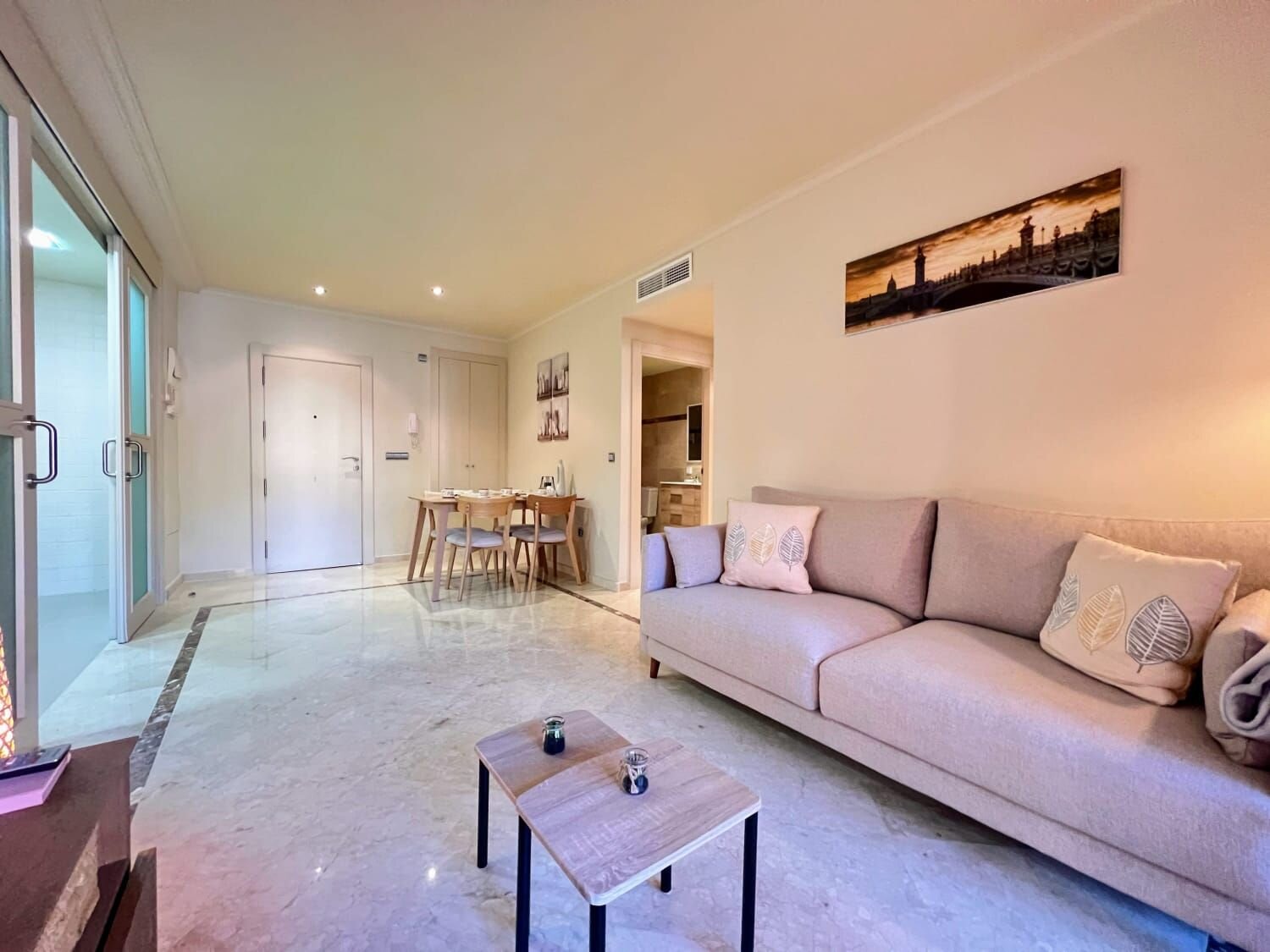 2-Bedroom Apartment in Los Alcázares - Image 3