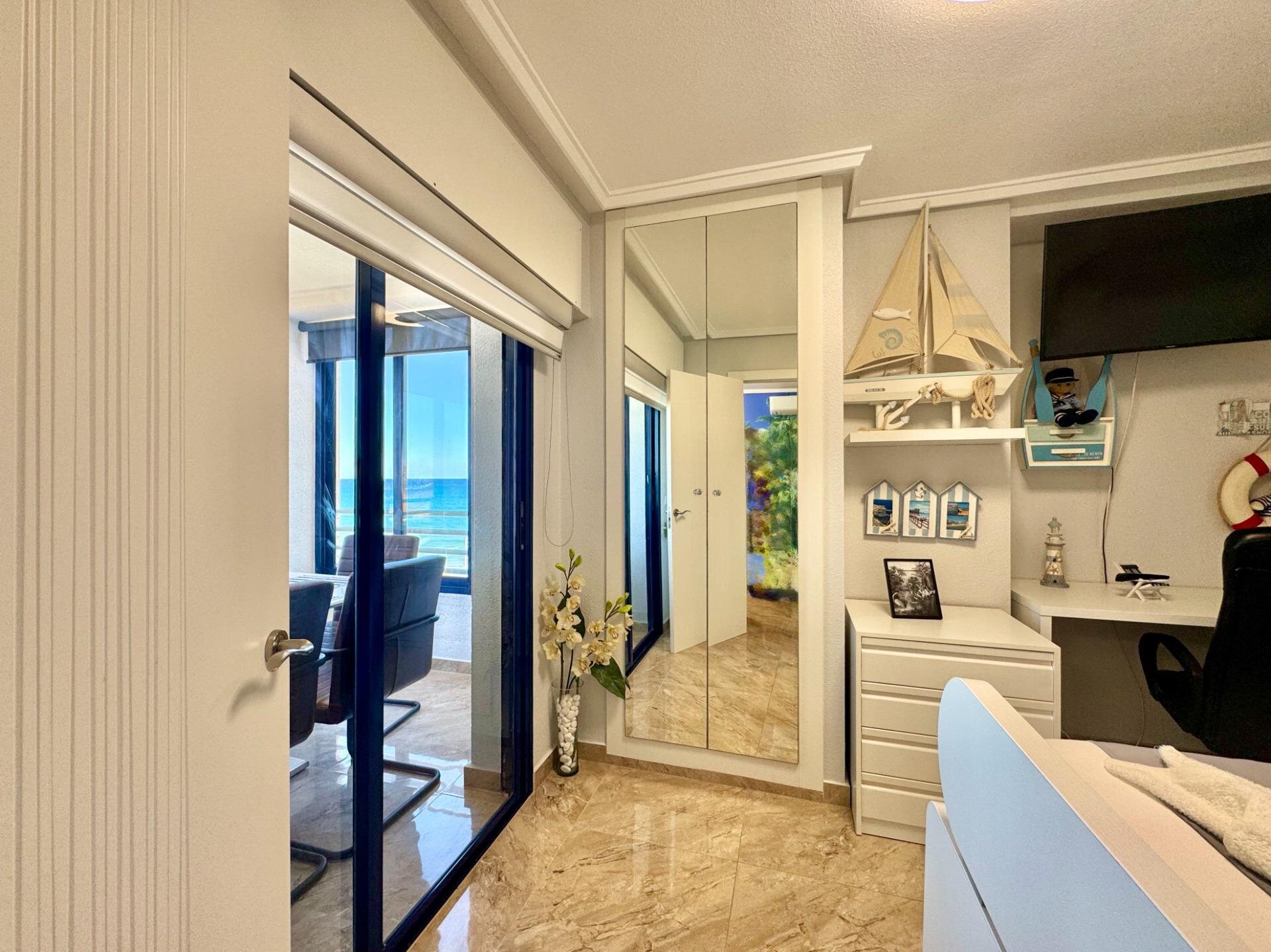 2-Bedroom Apartment in Torre la Mata, Torrevieja - Image 12