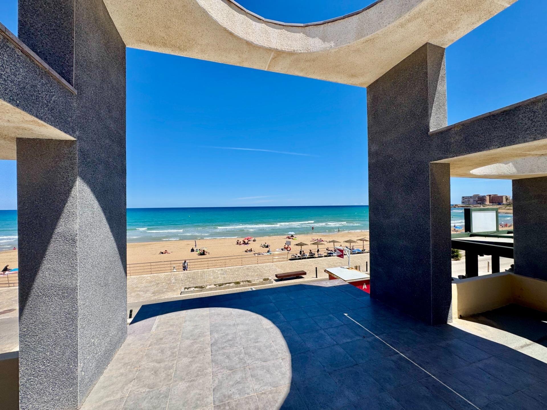 2-Bedroom Apartment in Torre la Mata, Torrevieja - Image 27