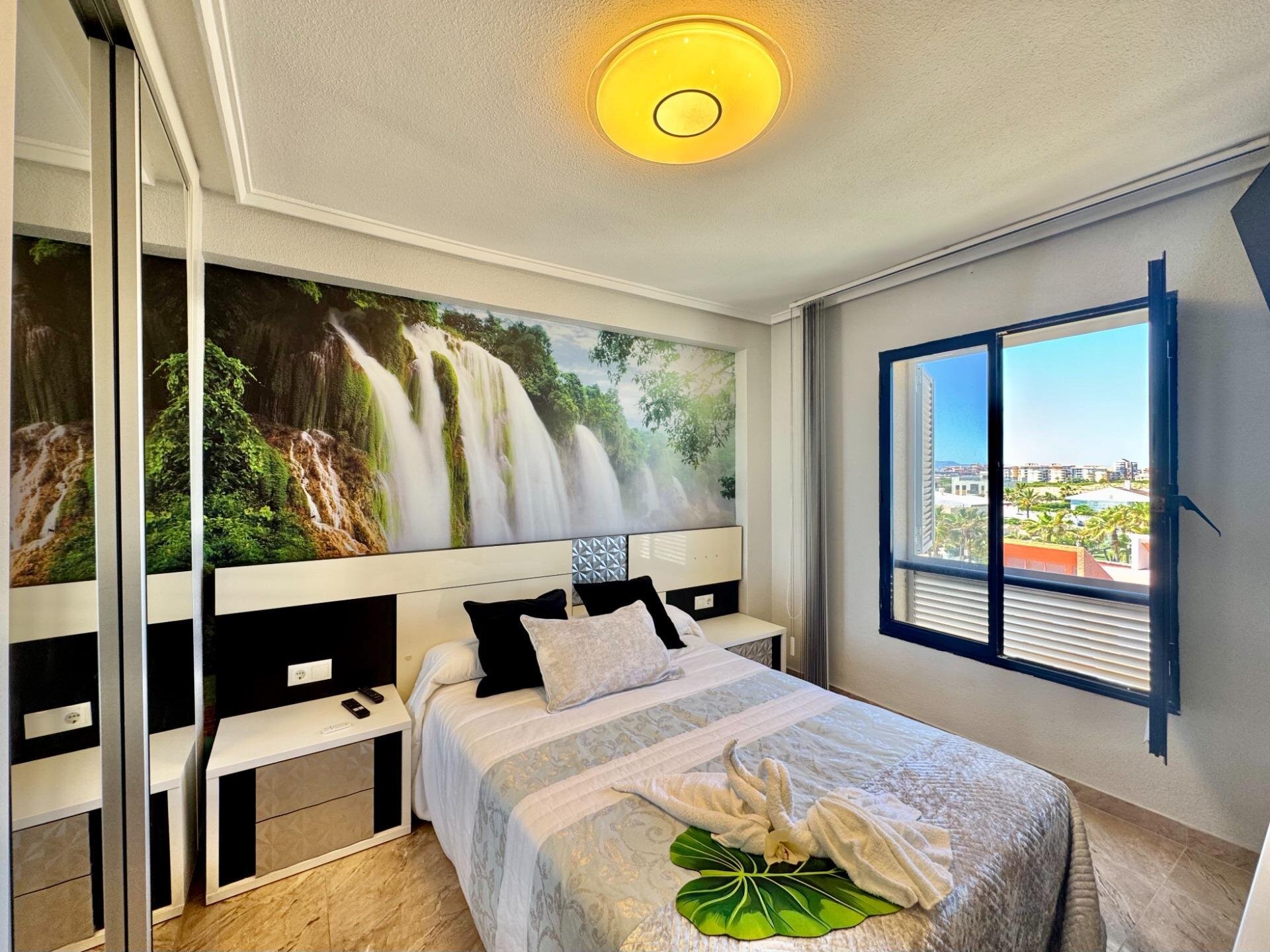 2-Bedroom Apartment in Torre la Mata, Torrevieja - Image 4