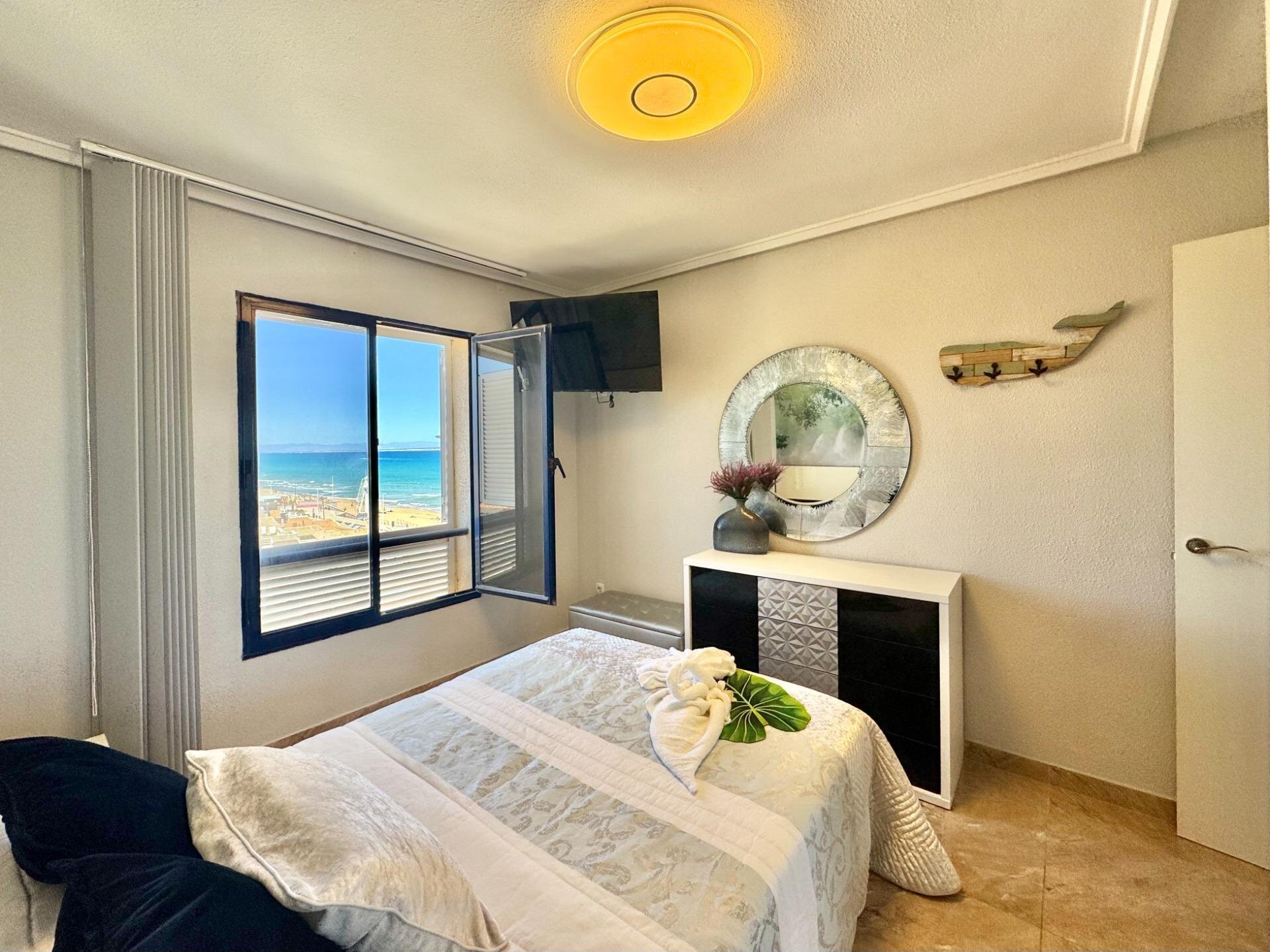 2-Bedroom Apartment in Torre la Mata, Torrevieja - Image 7