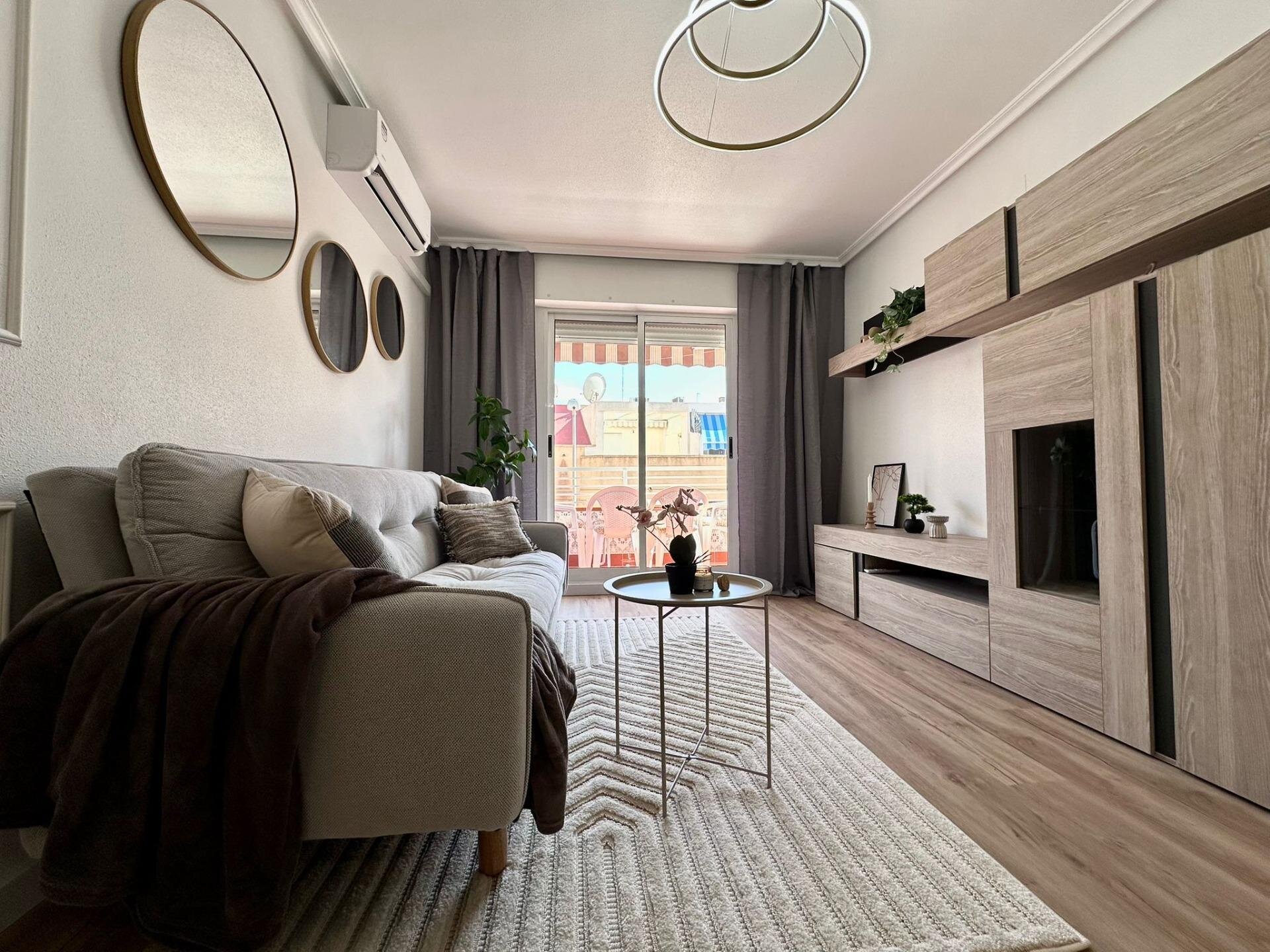 Appartement de 2 Chambres à Estacion de Autobuses, Torrevieja - Image 2
