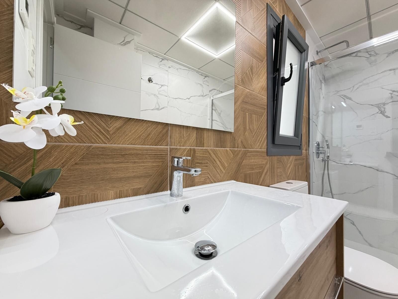 2-Bedroom Apartment in Estacion de Autobuses, Torrevieja - Image 11