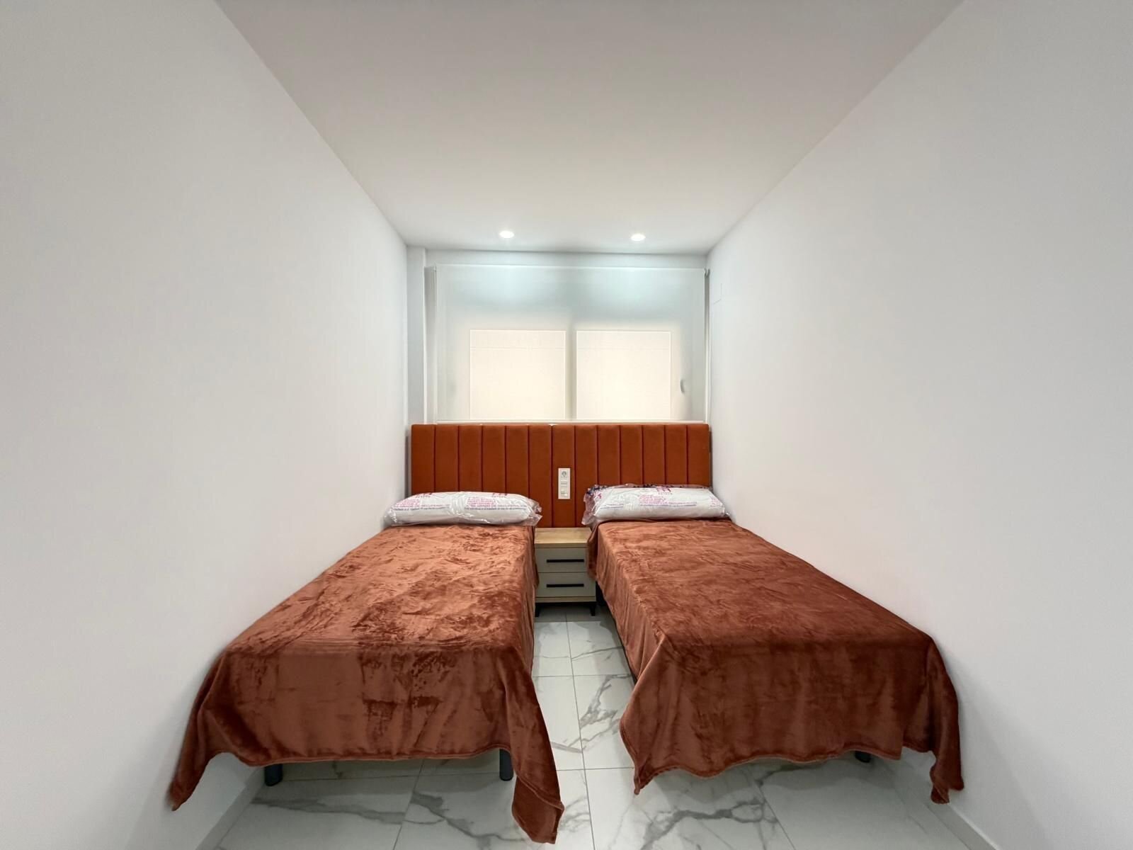 2-Bedroom Apartment in Estacion de Autobuses, Torrevieja - Image 17