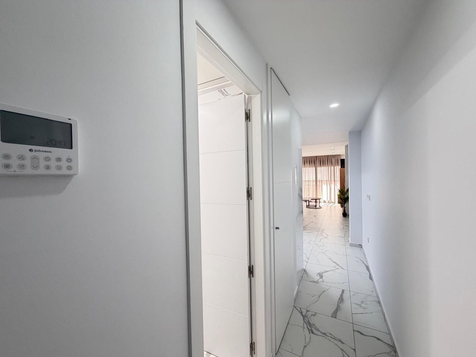 2-Bedroom Apartment in Estacion de Autobuses, Torrevieja - Image 20