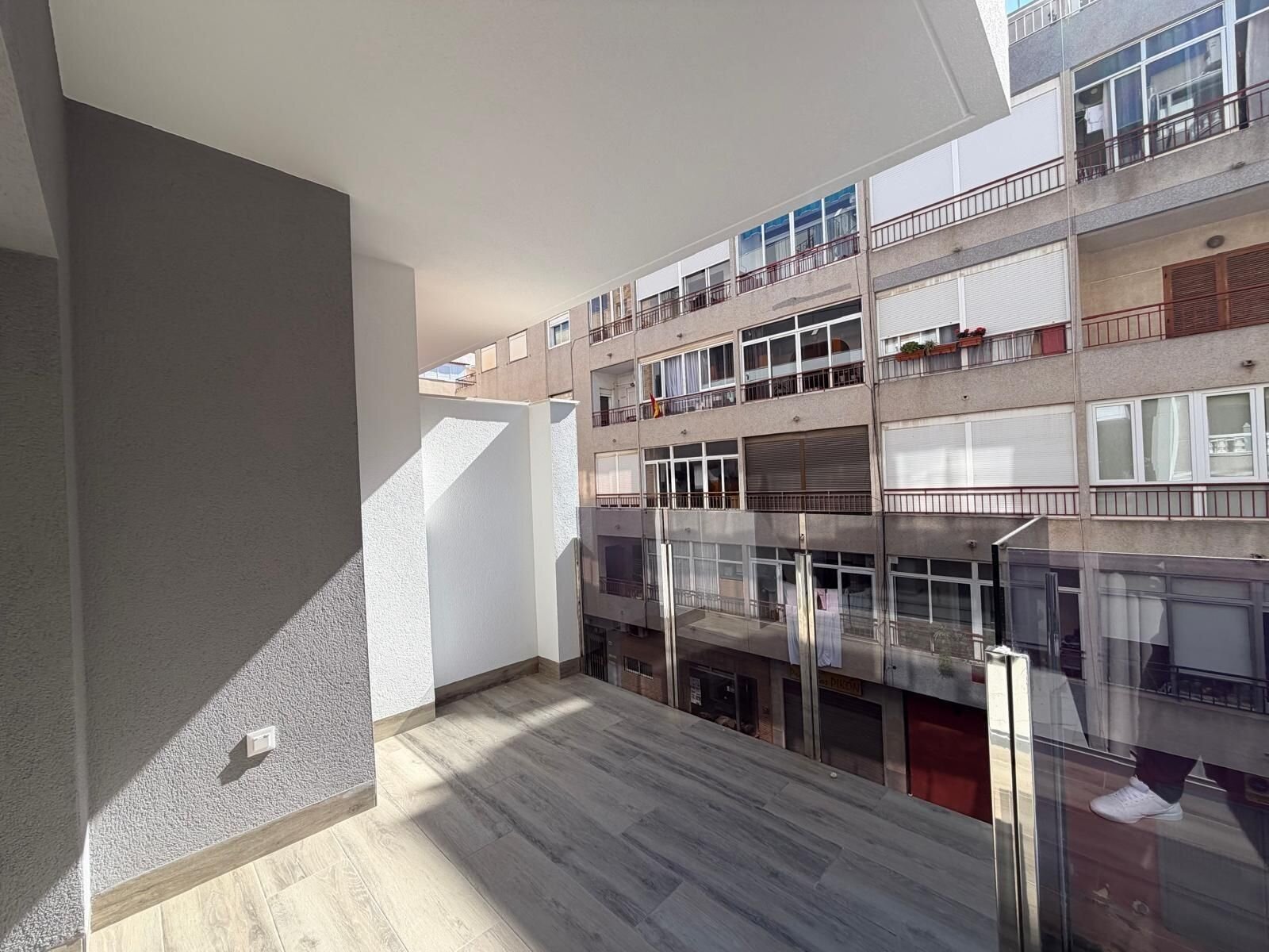 2-Bedroom Apartment in Estacion de Autobuses, Torrevieja - Image 45