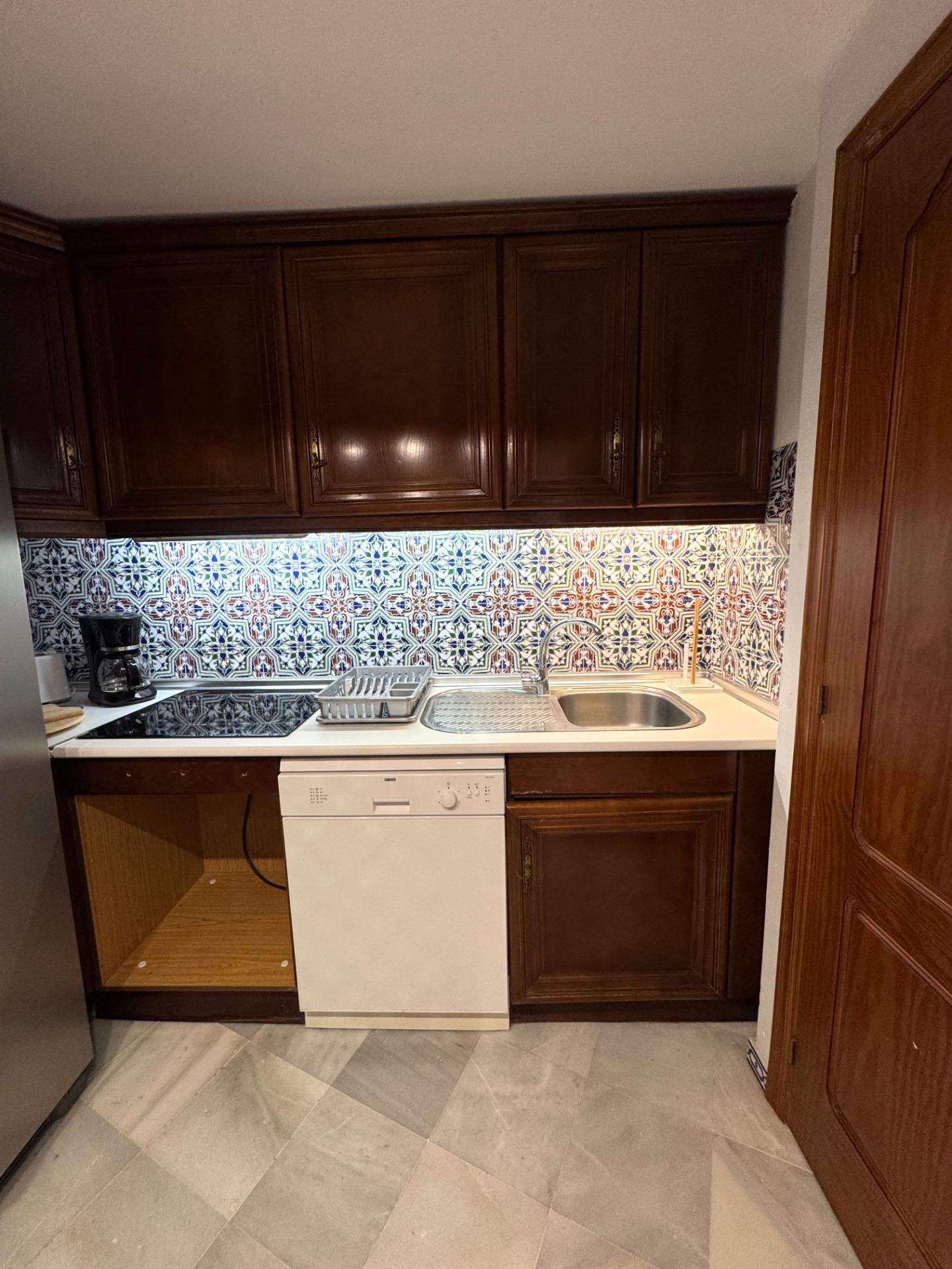 3-Bedroom Penthouse in Los Frutales, Torrevieja - Image 12