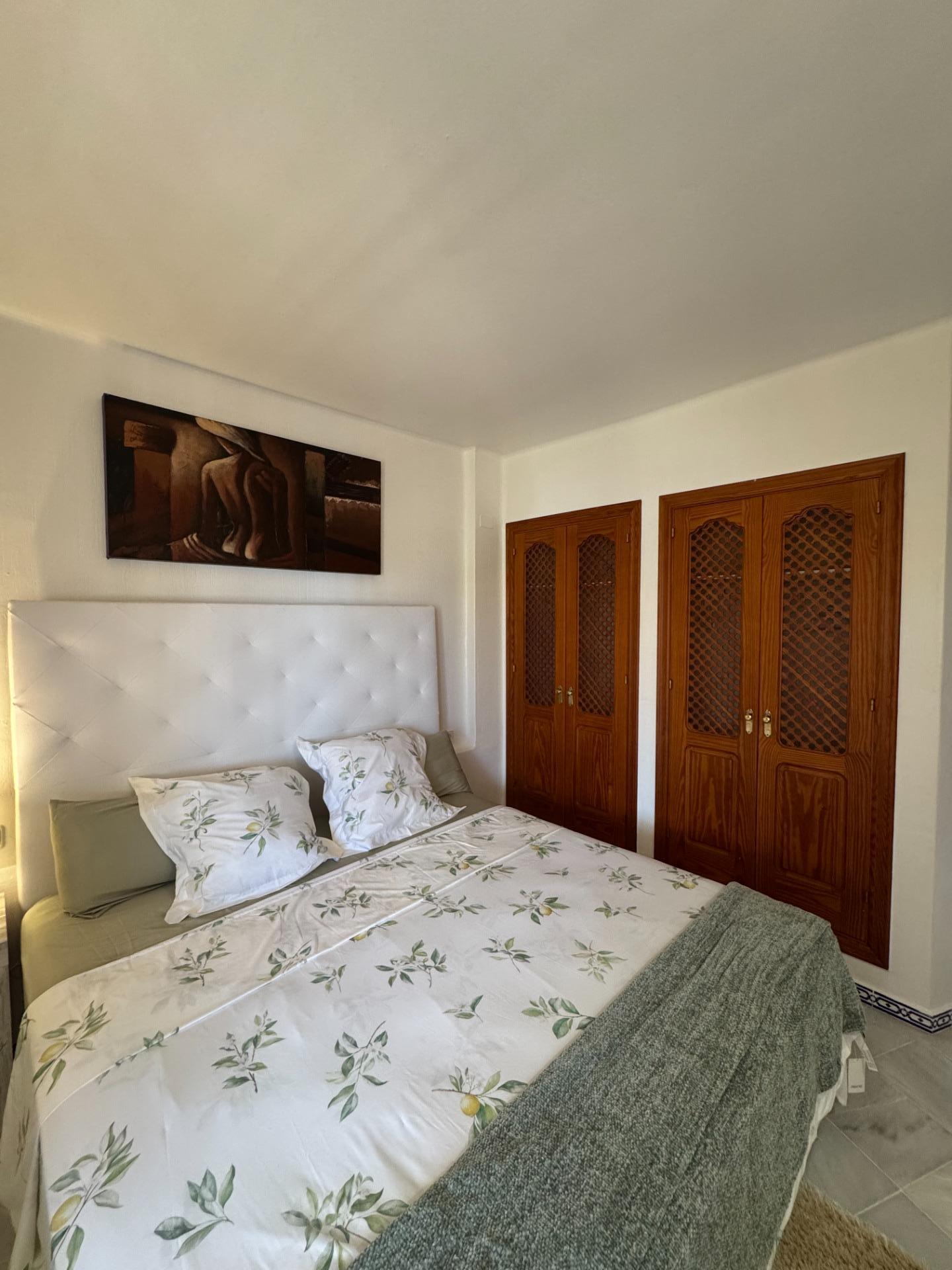 3-Bedroom Penthouse in Los Frutales, Torrevieja - Image 23