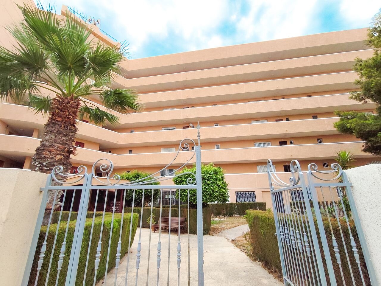 3-Bedroom Apartment in La Zenia, Orihuela Costa - Image 43