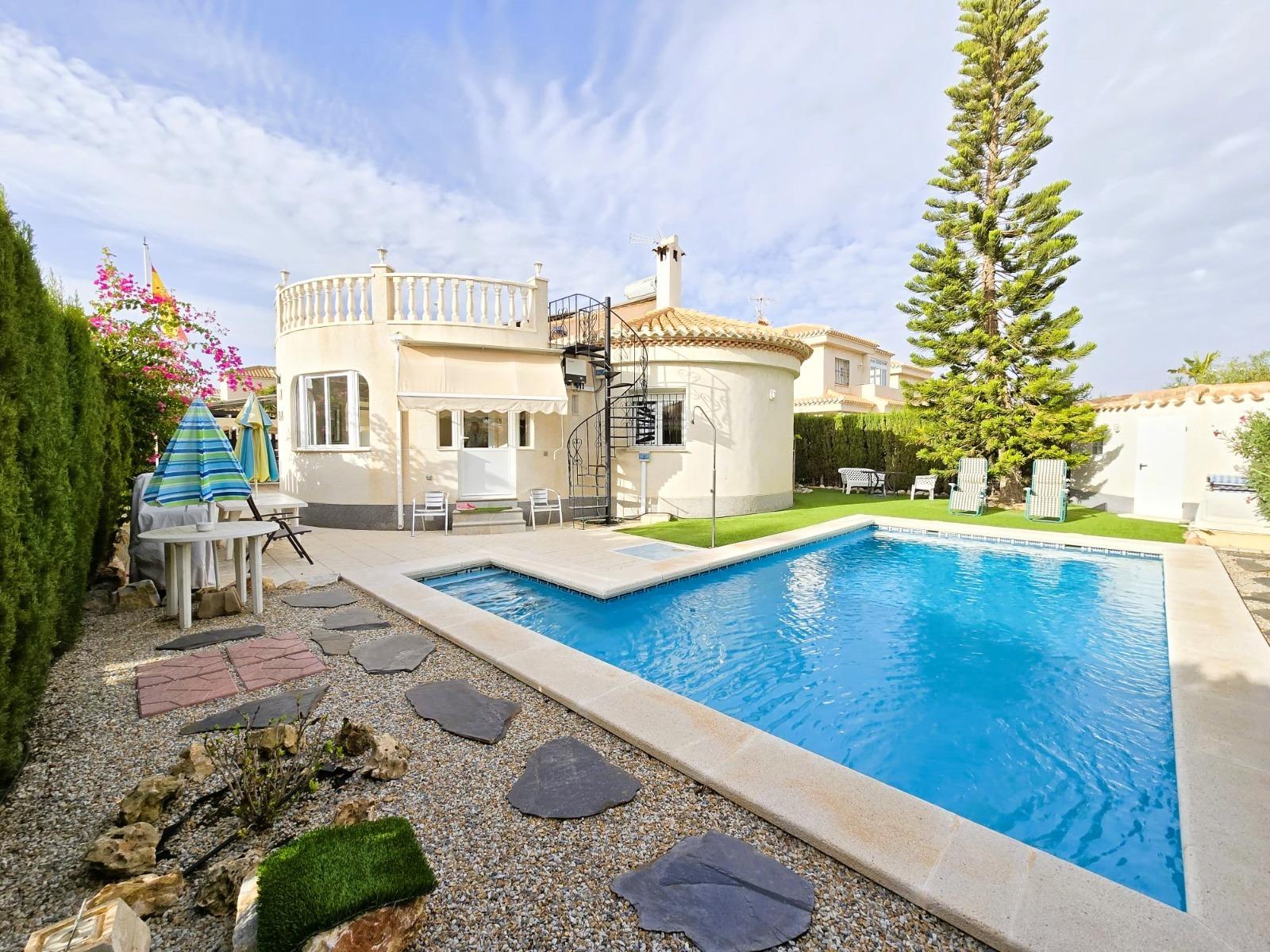 3-Bedroom Villa in Playa Flamenca, Orihuela Costa - Image 1