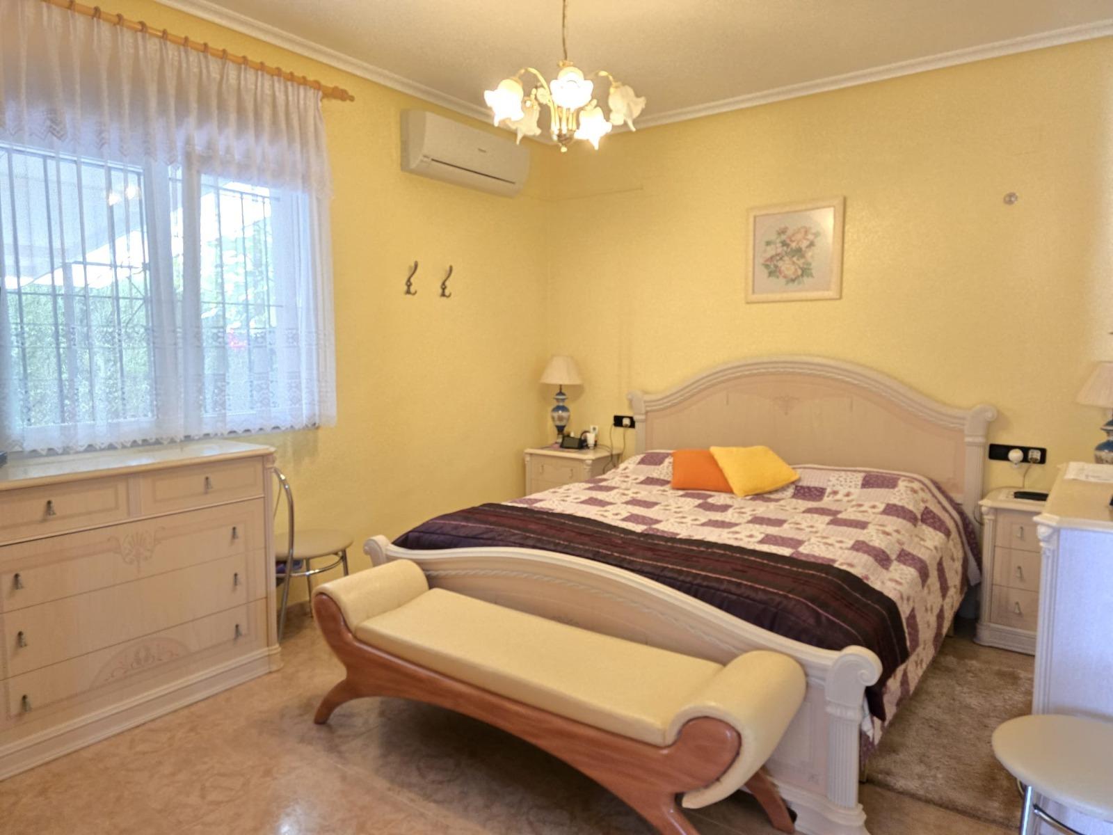 3-Bedroom Villa in Playa Flamenca, Orihuela Costa - Image 10