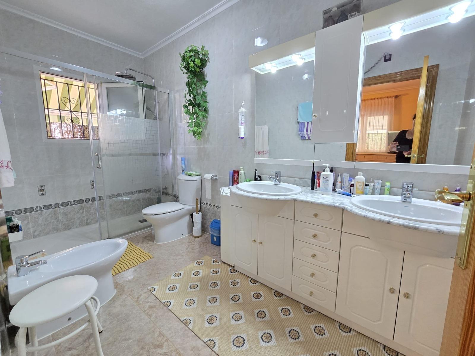 3-Bedroom Villa in Playa Flamenca, Orihuela Costa - Image 18
