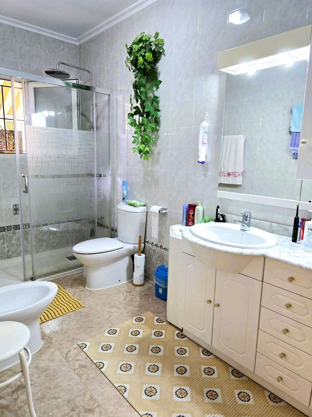 3-Bedroom Villa in Playa Flamenca, Orihuela Costa - Image 19