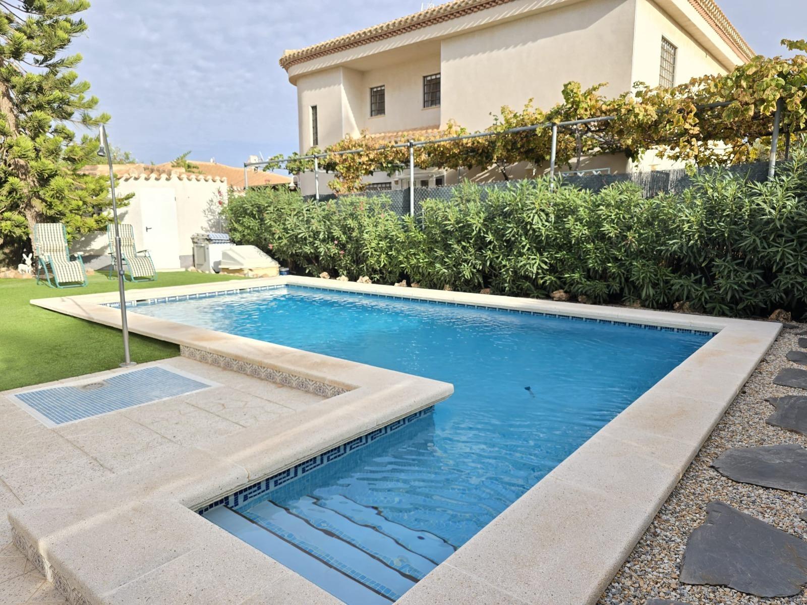 3-Bedroom Villa in Playa Flamenca, Orihuela Costa - Image 2