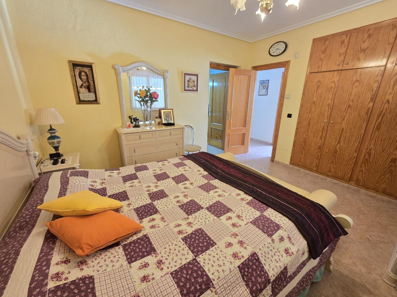 3-Bedroom Villa in Playa Flamenca, Orihuela Costa - Image 9