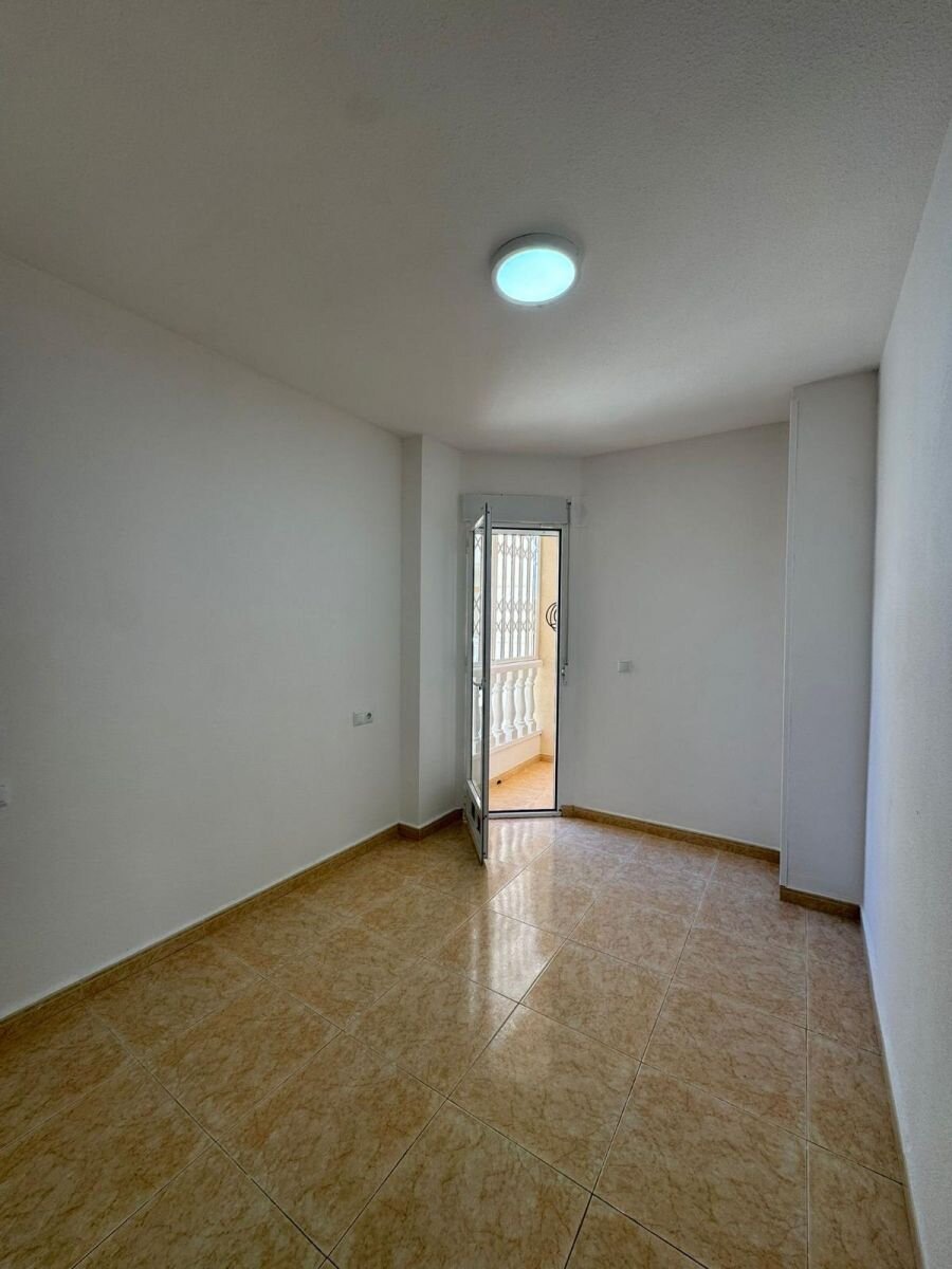 1-Bedroom Apartment in Centro, Torrevieja - Image 17