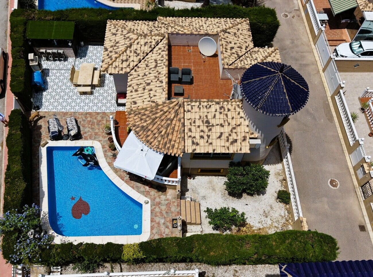 Villa de 4 Dormitorios en La Zenia, Orihuela Costa - Image 1