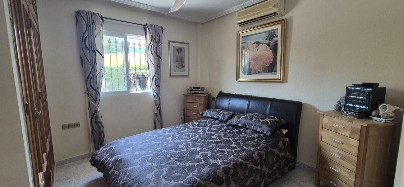 Villa de 4 Dormitorios en La Zenia, Orihuela Costa - Image 20