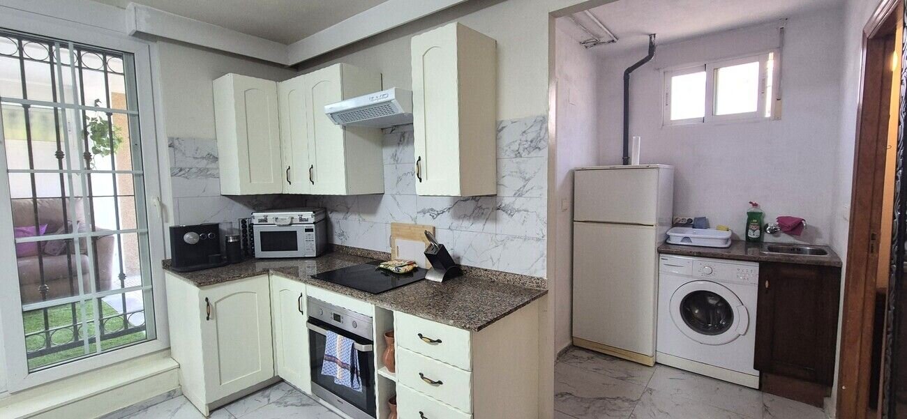 Villa de 4 Dormitorios en La Zenia, Orihuela Costa - Image 27