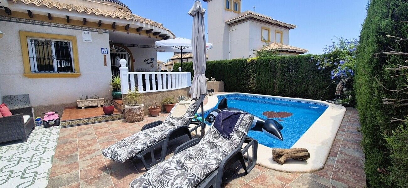 Villa de 4 Dormitorios en La Zenia, Orihuela Costa - Image 4