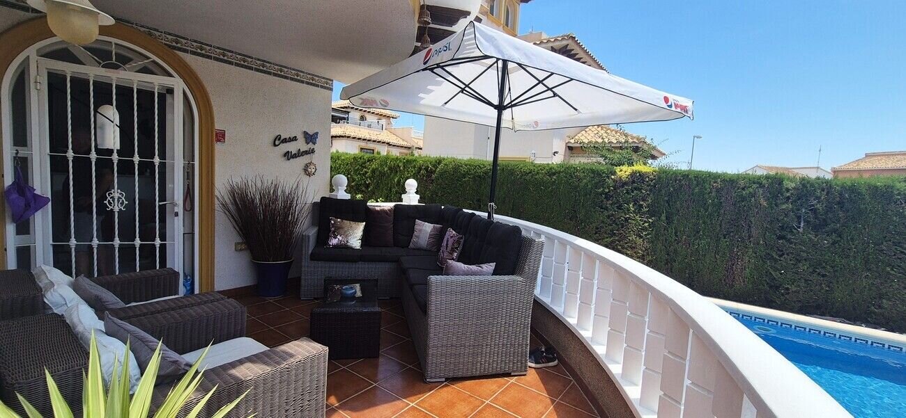 Villa de 4 Dormitorios en La Zenia, Orihuela Costa - Image 6