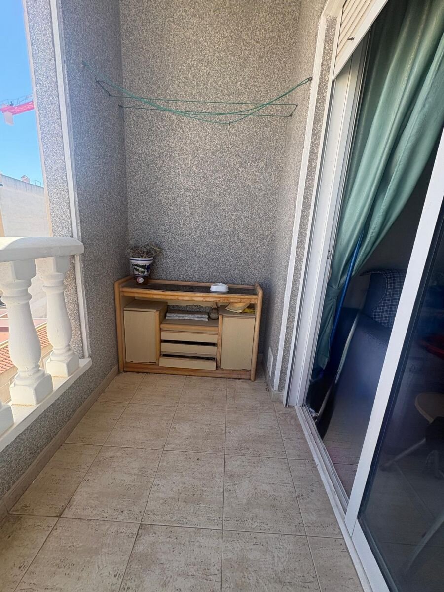 2-Bedroom Apartment in Paseo Maritimo, Torrevieja - Image 19