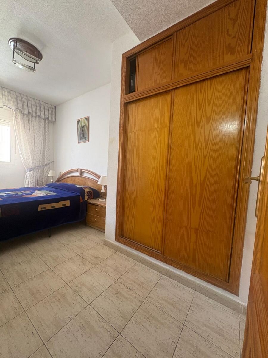 2-Bedroom Apartment in Paseo Maritimo, Torrevieja - Image 21