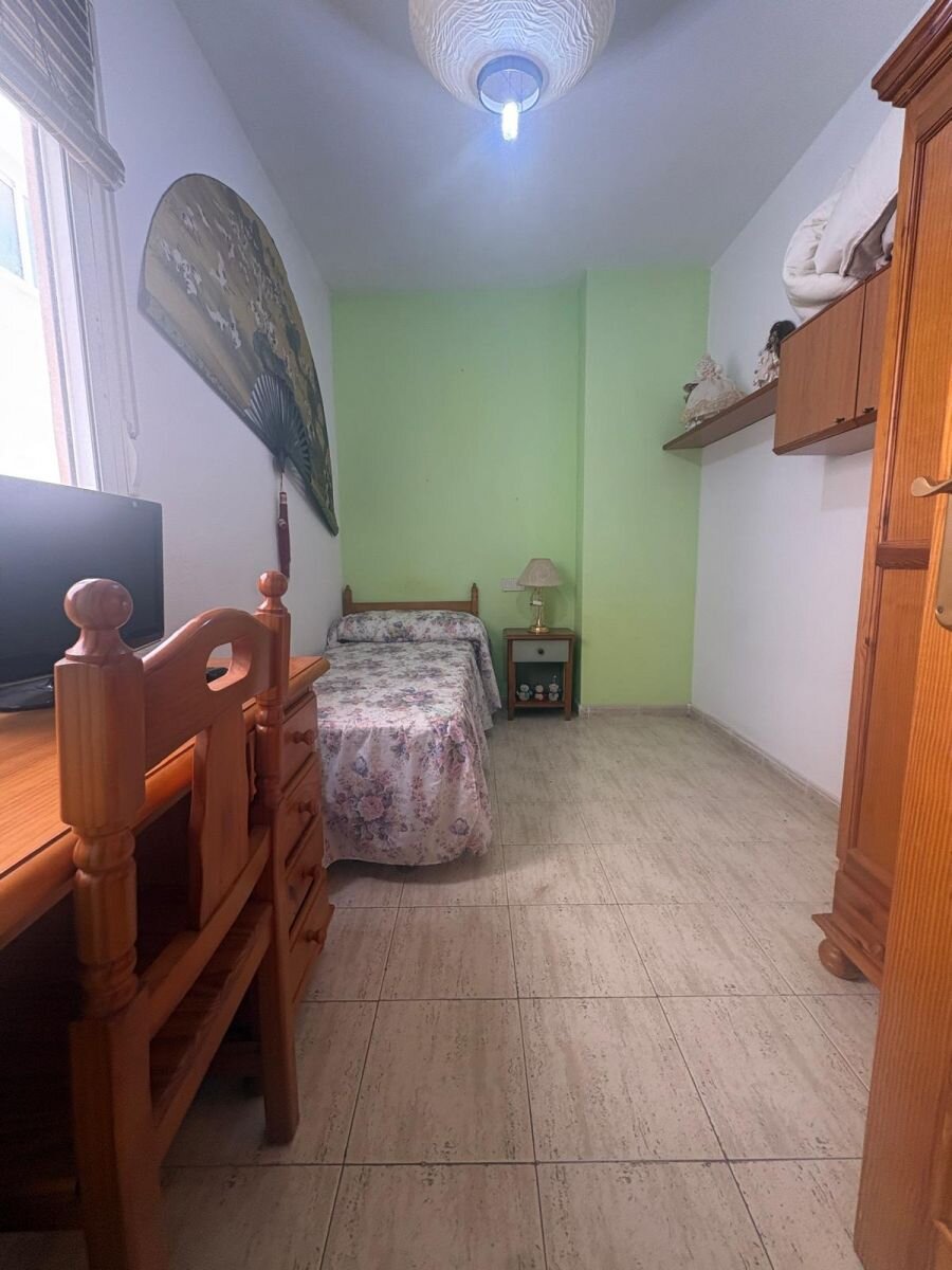2-Bedroom Apartment in Paseo Maritimo, Torrevieja - Image 26