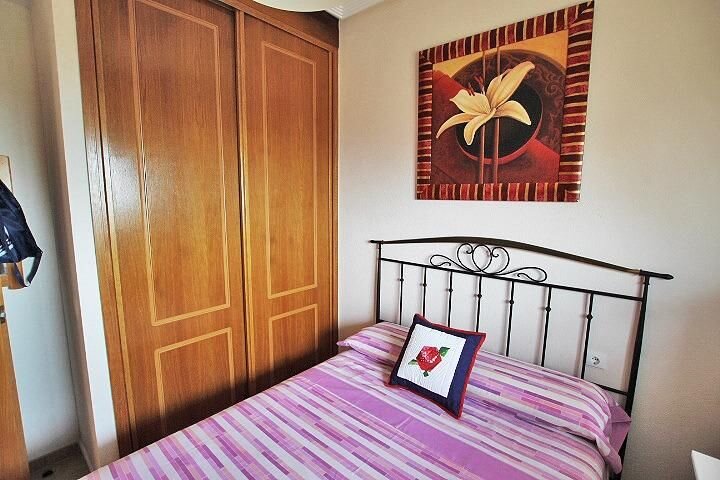 3-Bedroom Apartment in Avenida del Puerto, Guardamar del Segura - Image 15