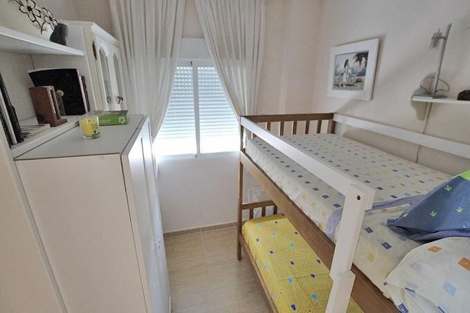 3-Bedroom Apartment in Avenida del Puerto, Guardamar del Segura - Image 18