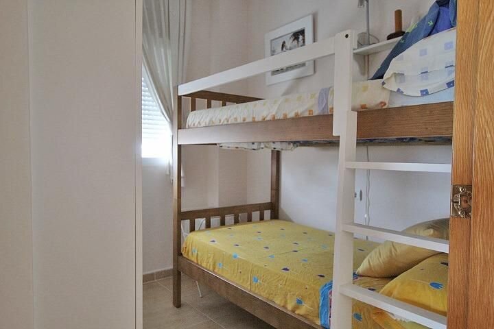 3-Bedroom Apartment in Avenida del Puerto, Guardamar del Segura - Image 19