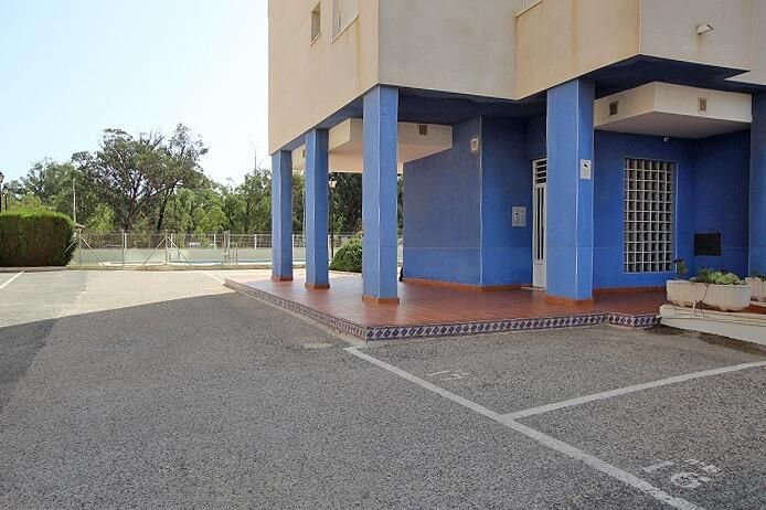 3-Bedroom Apartment in Avenida del Puerto, Guardamar del Segura - Image 27