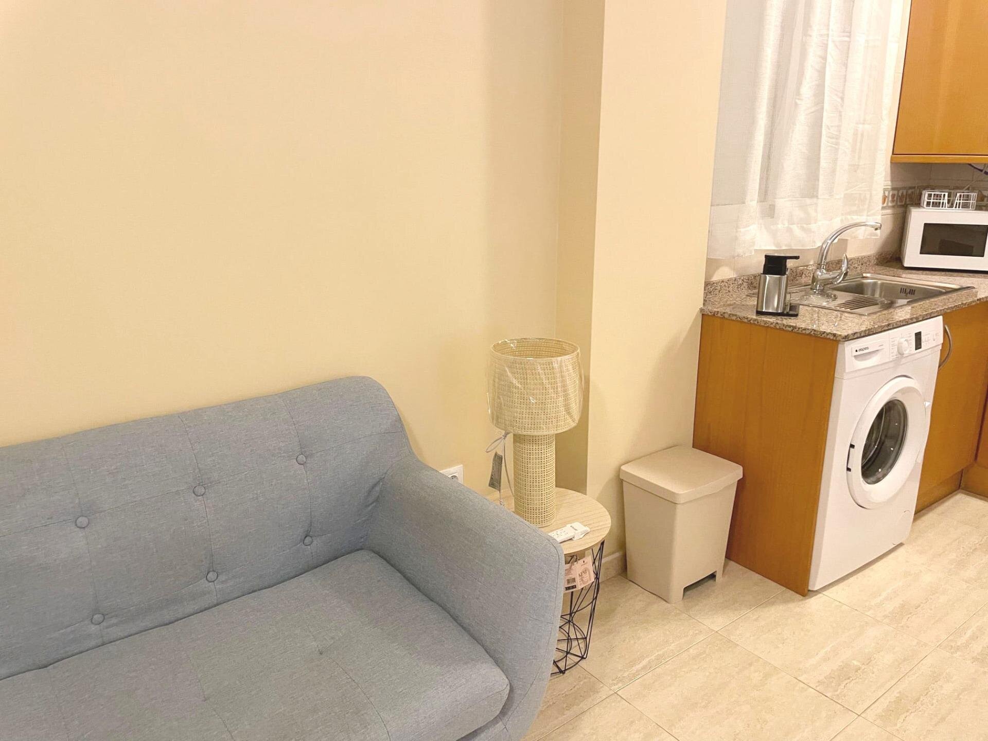 2-Bedroom Apartment in Puerto Deportivo, Guardamar del Segura - Image 7