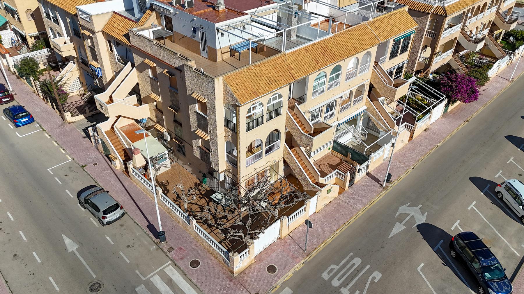 3-Bedroom Bungalow in Los Europeos, Torrevieja - Image 1